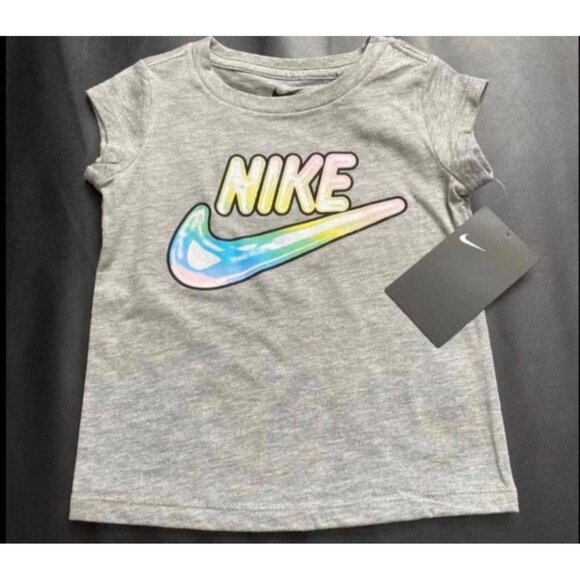 NWT Nike Gradient Athletic Set Girls Size 4T - Picture 2 of 3